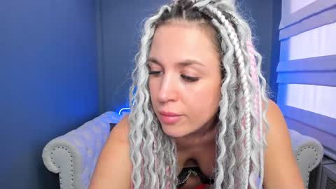 Snapshot of roxy_mars chatting on 01/16/25, 08:11 Roxy online show from 01/16/25, 08:11