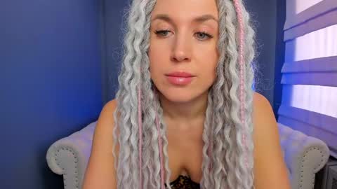 Snapshot of roxy_mars chatting on 02/01/25, 07:57 Roxy online show from 02/01/25, 07:57