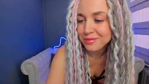 Snapshot of roxy_mars chatting on 02/13/25, 07:56 Roxy online show from 02/13/25, 07:56