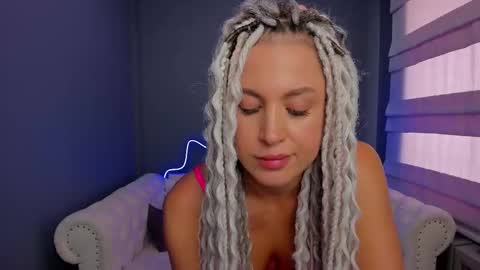 Snapshot of roxy_mars chatting on 03/06/25, 08:08 Roxy online show from 03/06/25, 08:08