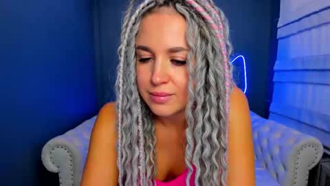 Snapshot of roxy_mars chatting on 09/27/25, 02:16 Roxy online show from 09/27/25, 02:16