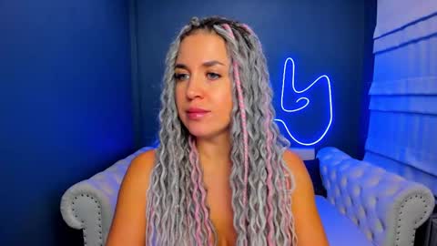 Snapshot of roxy_mars chatting on 10/07/25, 01:25 Roxy online show from 10/07/25, 01:25