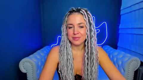 Snapshot of roxy_mars chatting on 11/04/25, 01:16 Roxy online show from 11/04/25, 01:16