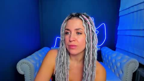 Snapshot of roxy_mars chatting on 11/05/25, 02:00 Roxy online show from 11/05/25, 02:00