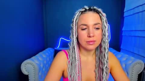 Roxy online show from 11/19/25, 01:49