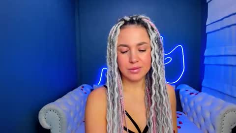 Snapshot of roxy_mars chatting on 11/25/25, 02:00 Roxy online show from 11/25/25, 02:00