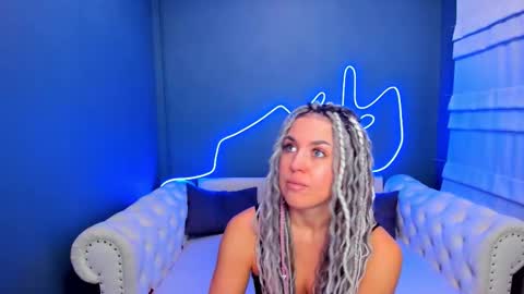 Roxy online show from 02/03/26, 02:21