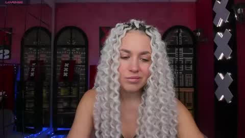 Snapshot of roxy_mars chatting on 05/19/26, 01:56 Roxy online show from 05/19/26, 01:56