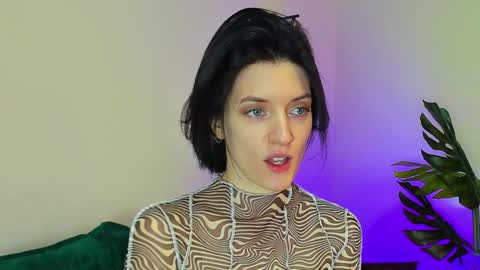 roxy_riot_ online show from 02/01/25, 04:24