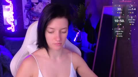 roxy_riot_ online show from 04/04/26, 01:26