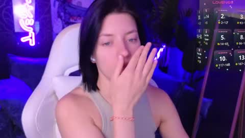 roxy_riot_ online show from 04/11/26, 01:54