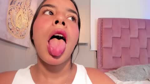 roxy_stone1 online show from 04/13/26, 07:41