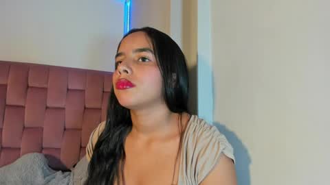 Snapshot of roxy_stone1 chatting on 05/16/26, 07:23 roxy_stone1 online show from 05/16/26, 07:23