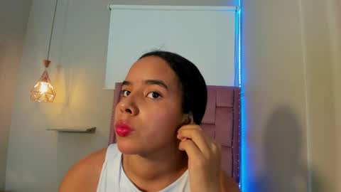 Snapshot of roxy_stone1 chatting on 05/19/26, 07:31 roxy_stone1 online show from 05/19/26, 07:31