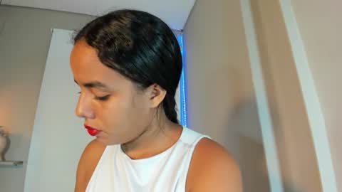 Snapshot of roxy_stone1 chatting on 06/19/26, 07:06 roxy_stone1 online show from 06/19/26, 07:06