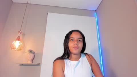 Snapshot of roxy_stone1 chatting on 06/29/26, 07:25 roxy_stone1 online show from 06/29/26, 07:25