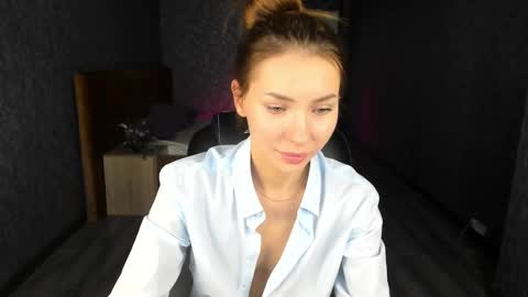 Snapshot of roxy_the_daedevill chatting on 12/24/24, 04:55 roxy_the_daedevill online show from 12/24/24, 04:55