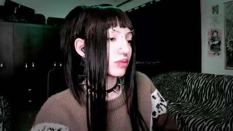 Roxy Independient model Help me to reach 50 thumbs up online show from 03/03/26, 01:23