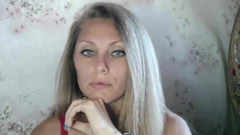 roxyfox18x01 online show from 09/25/25, 08:40