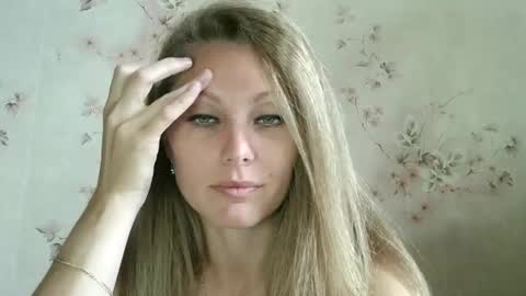 roxyfox18x01 online show from 09/29/25, 06:18