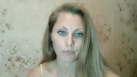 roxyfox18x01 online show from 10/11/25, 02:26