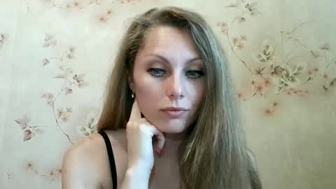 roxyfox18x01 online show from 05/26/26, 08:10