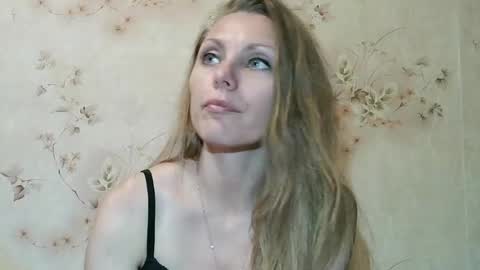 roxyfox18x01 online show from 07/10/26, 07:49