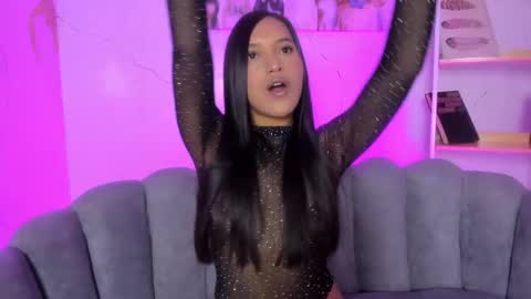 Snapshot of roxyross01 chatting on 09/29/25, 02:00 Roxy online show from 09/29/25, 02:00