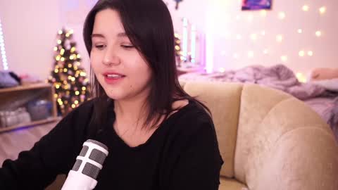 roxysuh online show from 12/19/24, 11:29