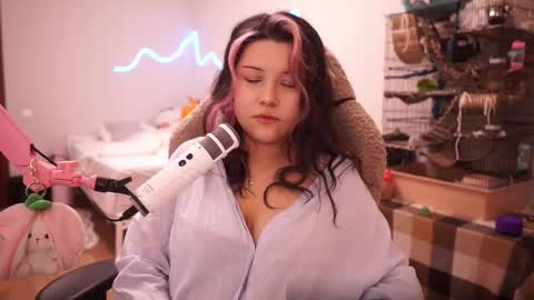 roxysuh online show from 09/29/25, 07:46