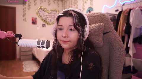 roxysuh online show from 03/16/26, 07:12