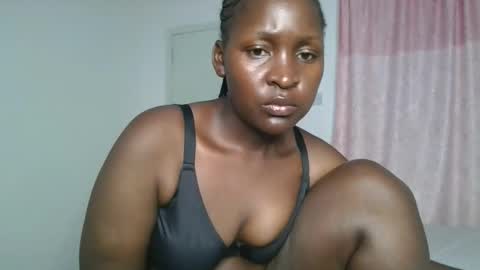 Snapshot of royal_goddes chatting on 05/05/26, 02:52 goddes online show from 05/05/26, 02:52