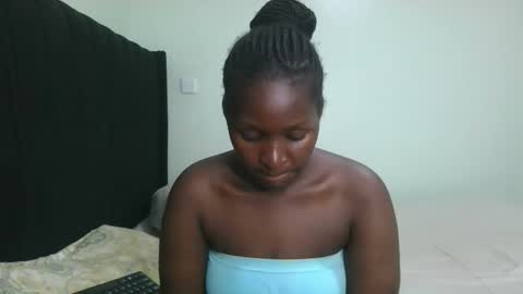 Snapshot of royal_goddes chatting on 05/30/26, 07:00 goddes online show from 05/30/26, 07:00