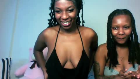 Snapshot of royal_petite10 chatting on 06/21/26, 11:35 kate online show from 06/21/26, 11:35