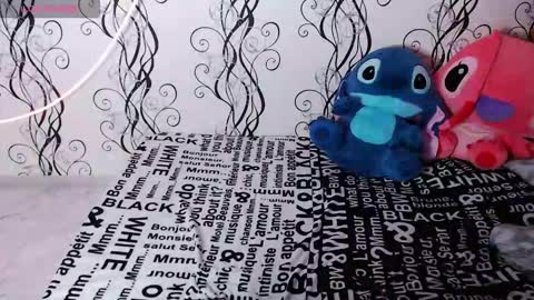 angela online show from 11/08/25, 01:55