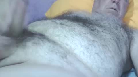 Snapshot of rubbing11 chatting on 06/04/26, 11:27 rubbing online show from 06/04/26, 11:27
