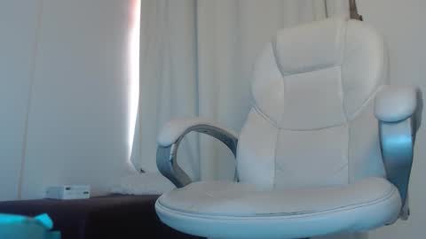 Rubi online show from 10/12/25, 01:43