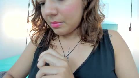 Snapshot of rubiroose chatting on 01/03/25, 08:01 Rubii online show from 01/03/25, 08:01