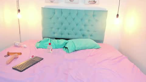 Snapshot of rubiroose chatting on 02/09/25, 02:06 Rubii online show from 02/09/25, 02:06