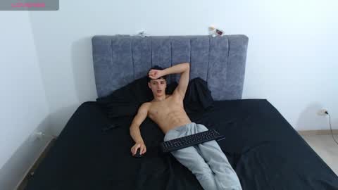 Ruby and Vanie online show from 04/19/26, 10:56