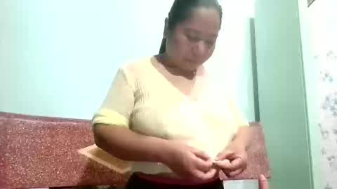 ruby_chann online show from 12/16/25, 10:48