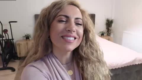 Ruby online show from 12/02/25, 01:44