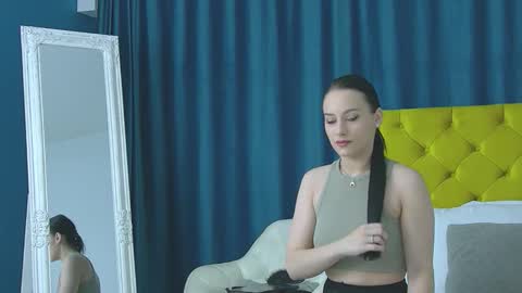 Snapshot of rubyhills chatting on 02/06/26, 05:45 Ruby online show from 02/06/26, 05:45