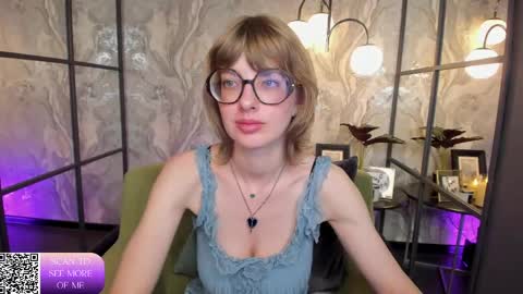 Snapshot of rubytwinkle chatting on 05/19/26, 02:07 Ruby online show from 05/19/26, 02:07