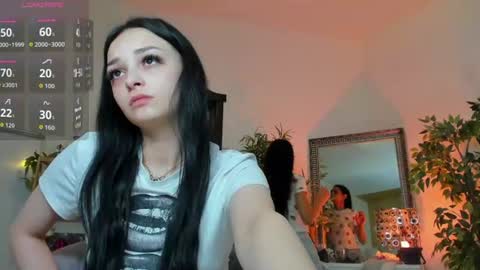 Snapshot of rubyylicious chatting on 07/12/26, 07:05 Moona online show from 07/12/26, 07:05
