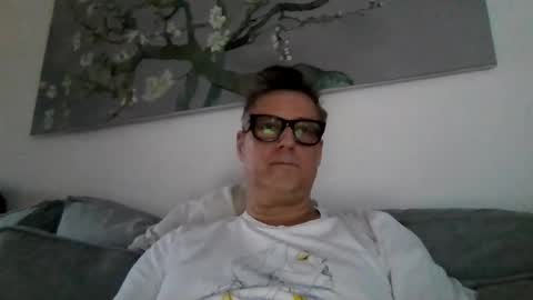 Snapshot of rudeski chatting on 01/29/25, 03:58 rudeski online show from 01/29/25, 03:58