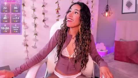 rue_zue online show from 02/25/26, 01:43