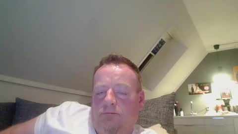 Snapshot of runepetter chatting on 12/21/24, 11:24 bignorwegian online show from 12/21/24, 11:24