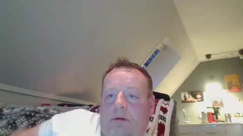 Snapshot of runepetter chatting on 12/27/24, 03:04 bignorwegian online show from 12/27/24, 03:04