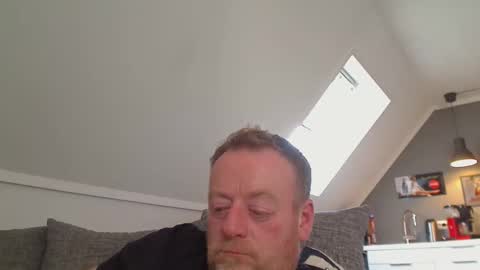 Snapshot of runepetter chatting on 10/16/25, 09:43 bignorwegian online show from 10/16/25, 09:43